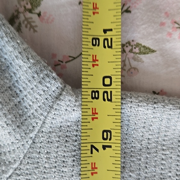 Talbots gray long sleeve with button details - Picture 5 of 8